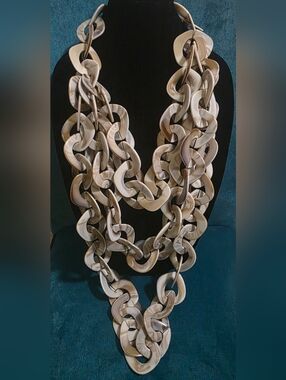 Sassy Jones Neutral Marbled Resin Link Necklace - Women Jewelry